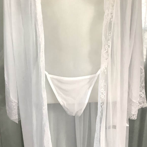 White Lace Kimono Robe With G-String - Picture 4 of 7